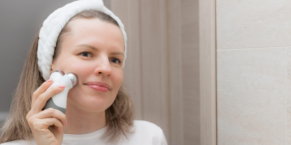 Sensitive Skin and Microcurrent: How to Avoid the "Zap" and Get Results Without Irritation