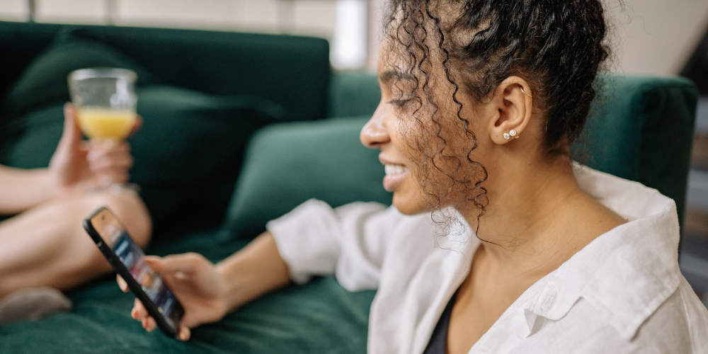 Tech Neck Treatment: Using Your NuFace or Medicube on the Neck and Jawline